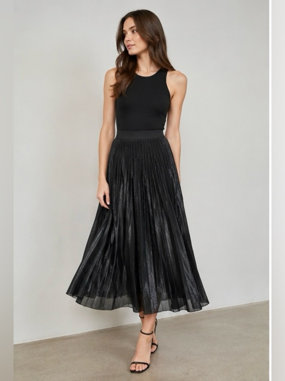 Monali Women’s Pleated Shimmery Mid Skirt Black Lined Elastic Waist Size S*Notes